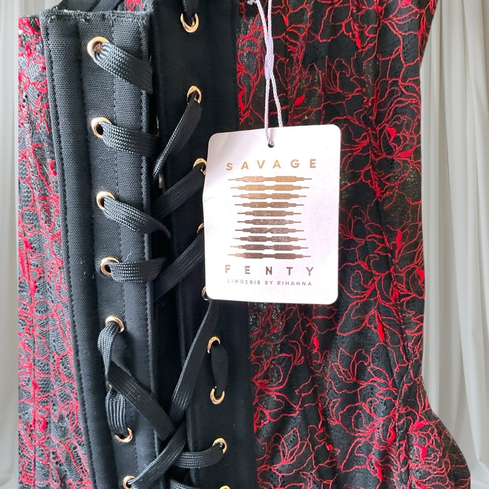 Limited Edition Savage X Fenty Black and Red Lace Shapewear - Picture 7 of 10